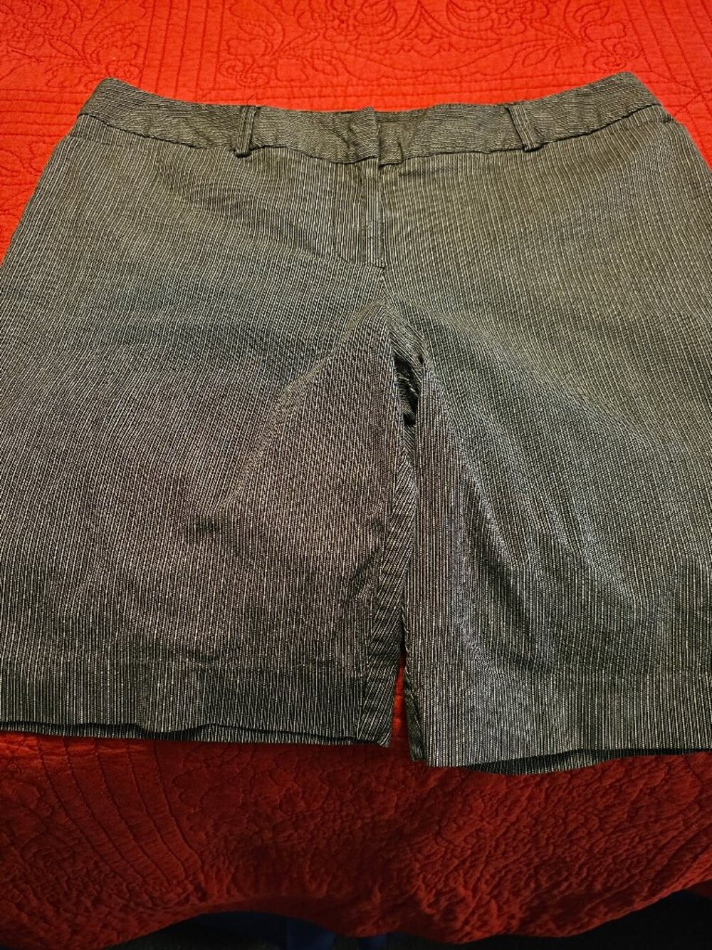 Women's Apt 9 Essentials shorts dark gray size 8